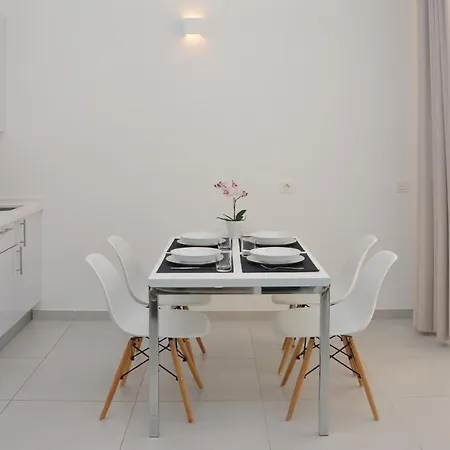 Canary Lofts Holiday home *