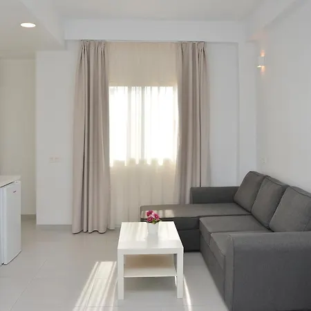 Canary Lofts Holiday home *